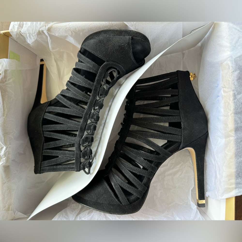 Michael Kors ~ USED Clarissa Platform Size 7.5